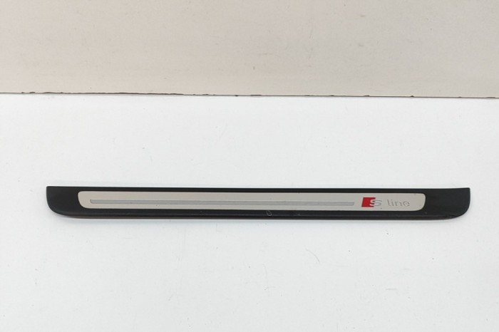 Ornament prag st&acirc;nga față AUDI A6 Avant 4G5, C7, 4GD 2016 OEM: 4G0853373B | 31668510