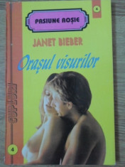 ORASUL VISURILOR-JANET BIEBER foto