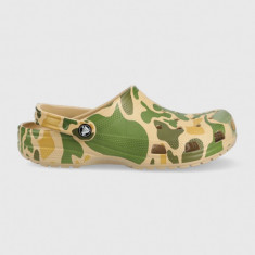 Crocs papuci Classic Printed Camo Clog bărbați, culoarea verde 206454