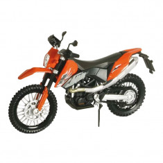 Motocicleta KTM 690, cadru metalic, scara 1:18 foto