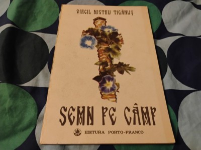 Semn pe c&amp;acirc;mp foto