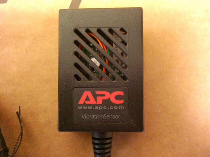 Senzor de Vibratii APC OG-9217