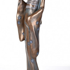 Statueta din ceramica cu bronz cu o gheisa cu evantai WU72474A4