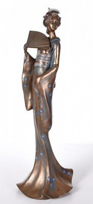 Statueta din ceramica cu bronz cu o gheisa cu evantai WU72474A4 foto
