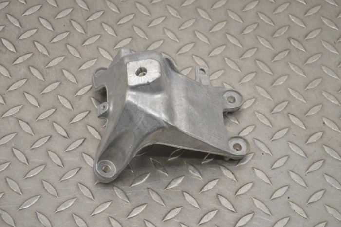 Suport motor dreapta PORSCHE MACAN 95B 2017 OEM: 95b199308c | 20423843