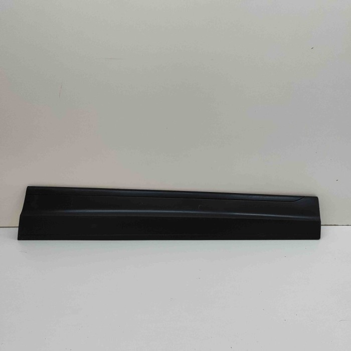 Bandou inferior ușă dreapta față VW T-ROC A11 2023 OEM: 2GA854940