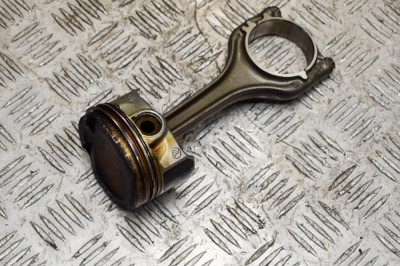 Piston VW GOLF VII 5G1, BQ1, BE1, BE2 2019 OEM: 04E198401AE,05E107065C 13962036 foto