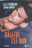 Baiatul cel bun - Elle Kennedy, Sarina Bowen - Roman Litera, 2022, Moon Light, 285 pagini