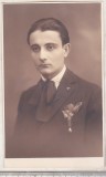 bnk foto - Barbat - la rever insigna Crucea Rosie - Foto Royal Bucuresti