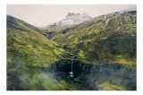 Tablou Canvas pe temă de natură și mister, peisaj cu castel și cascadă, 39 x 26 cm, CMCLASS