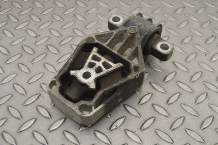INFINITI Q30 2016 OEM: a2462401209 SKU: 15464418