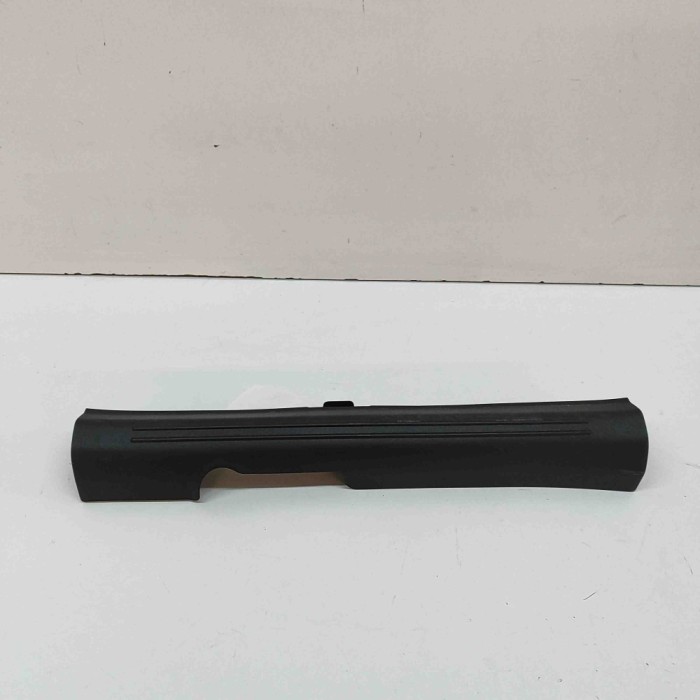 Ornament prag st&acirc;nga față KIA NIRO II 2022 OEM: 85871-AT000