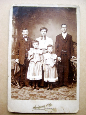 B525-Foto 1900 familie romani din Ardeal in USA Reimann&amp;amp; Co. Cincinnati Ohio. foto