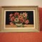 Tablou cusut mare Goblen vechi inramat buchet flori in vaza fundal negru rama lemn fara sticla total 69.5x47.5