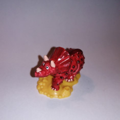 bnk jc Kinder Ferrero - 2002 - Kleine Giganten - triceratops