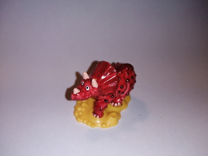 bnk jc Kinder Ferrero - 2002 - Kleine Giganten - triceratops