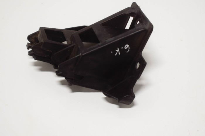 Suport bara de protecție st&acirc;nga spate VW JETTA MK6 162, 163 2013 OEM: 5C6807393A | 11101454