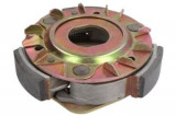 Ambreiaj centrifugal compatibil: APRILIA ATLANTIC, MOJITO, SCARABEO, SPORTCITY, SR; DERBI BOULEVARD, GP1, RAMBLA; GILERA NEXUS, RUNNER; PIAGGIO/VESPA