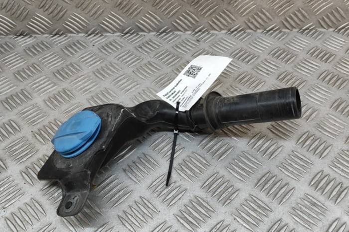 G&acirc;t de umplere rezervor lichid de parbriz AUDI Q7 4M 2015 OEM: 4M0955463,4M0955462 28482067