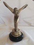 Cumpara ieftin Statueta Spirit of Ecstasy - h - 23 cm + baza 2.5 cm - baza rotunda din marmura - semnata manual - piesa decor Rolls-Royce ptr. colectionari
