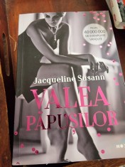 Jaquelline Susann - Valea papusilor foto