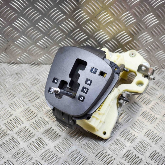 Timonerie cutie de viteze KIA CARENS III UN 2006 OEM: MPV | 13926437