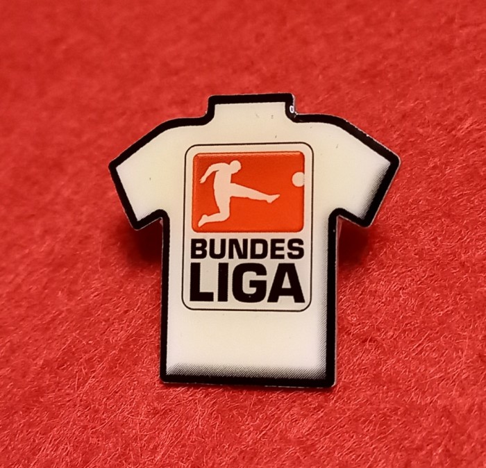Insigna fotbal - BUNDESLIGA - GERMANIA - produs nou