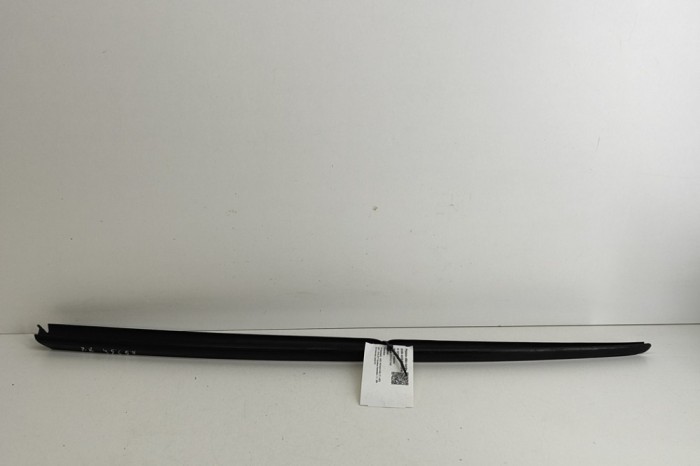 Ornament vertical parbriz st&acirc;nga AUDI A6 Avant 4G5, C7, 4GD 2017 OEM: 4G0854327B | 27767878