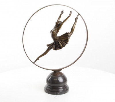 Dansatoare cu cercul - statueta din bronz pe soclu din marmura BJ-48 foto