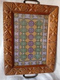Tava stil nerom&acirc;nesc cu rama din lemn sculptat și goblen cusut manual kilim
