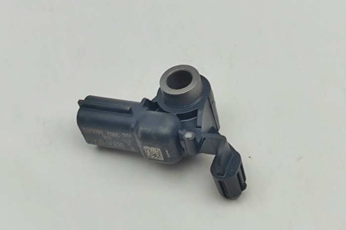 Senzor de impact dreapta spate NISSAN LEAF ZE1 2018 OEM: 98830-5RA0A 30490537