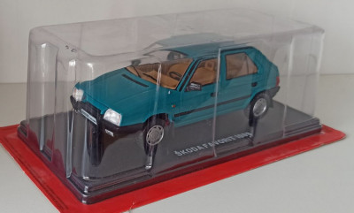 Macheta Skoda Favorit 1988 - Hachette Automobile de Neuitat 1/24 foto