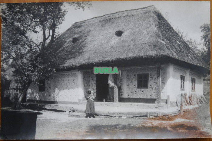 Foto interbelica ; Casa taraneasca din com. Barsaul de Jos , jud. Salaj