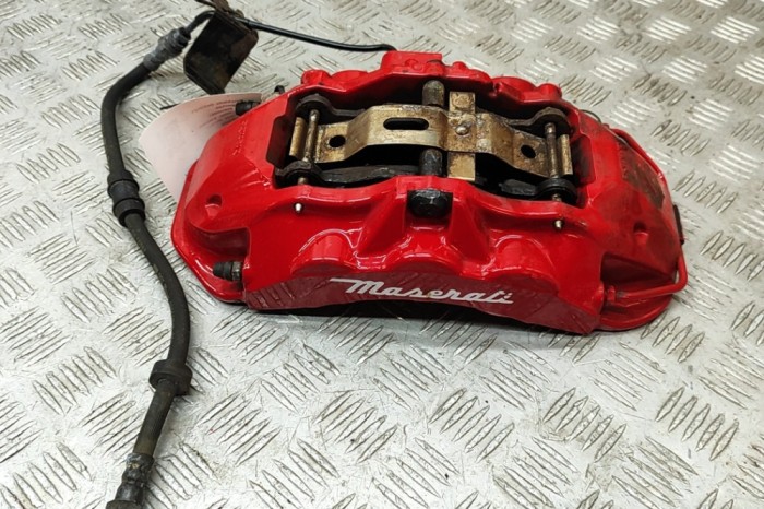 Etrier de fr&acirc;nă dreapta față MASERATI GHIBLI M157 2015 OEM: 670009176 28540881