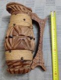 Cana carafa decorativa sculptata in lemn 30 cm. inaltime