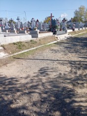 V&acirc;nd loc de veci cimitirul nord craiiva
