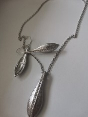 Set bijuterii -Colier si cercei- inox placat Aur alb 18k martisor