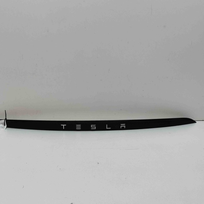 Ornament lampa număr de &icirc;nmatriculare TESLA MODEL X 2016 OEM: 1035369-00-C 23073885