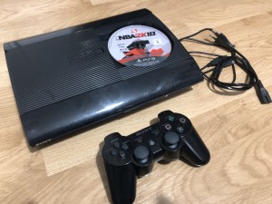 Consola PlayStation 3 PS3 Super Slim 500GB + 1 Maneta Wireless