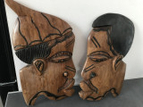 Superb set de 2 chipuri africane,vechi,sculpturi gambiene,lucrate manual.