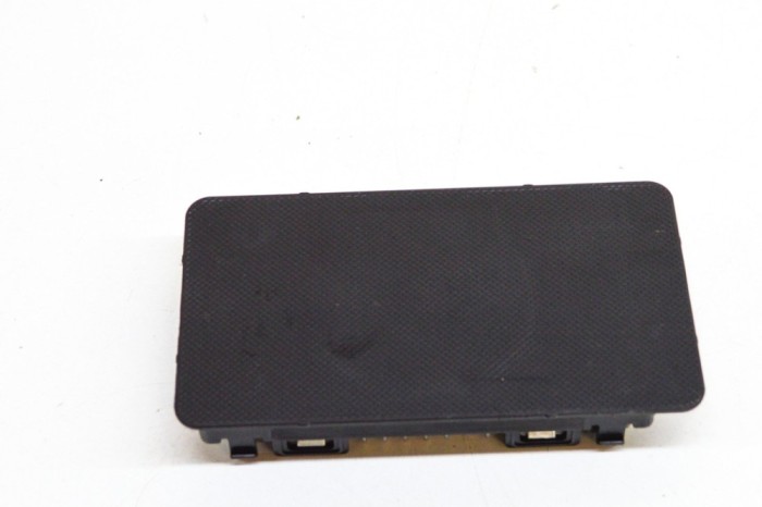 Stație de &icirc;ncărcare wireless KIA NIRO 2020 OEM: 95560-Q4100 16430028