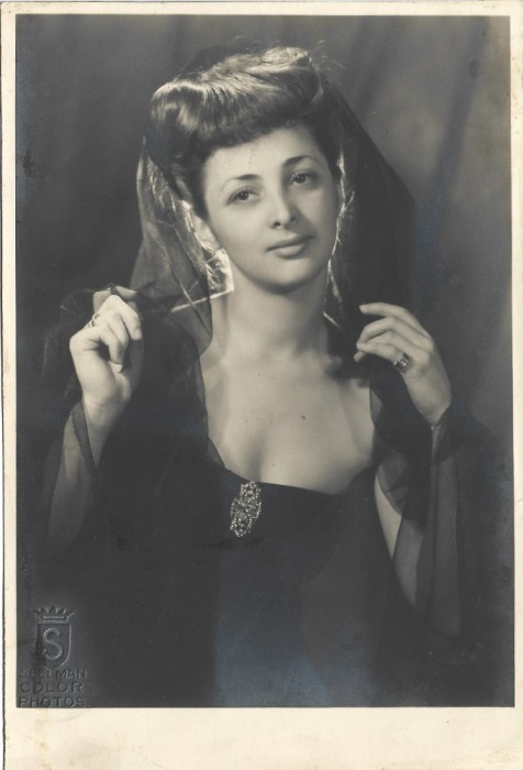 A3163N T&acirc;nără, studio Sellman Photos, București