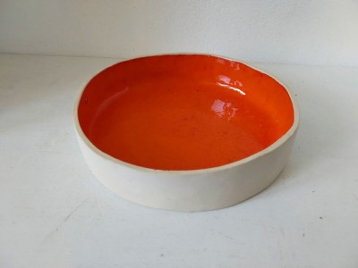 Bol ceramic / fructierea, lucrata manual, Artist made, arta ceramica, glazurat pe interior cu portocaliu, lasat bisque pe exterior, 20c m diametru foto