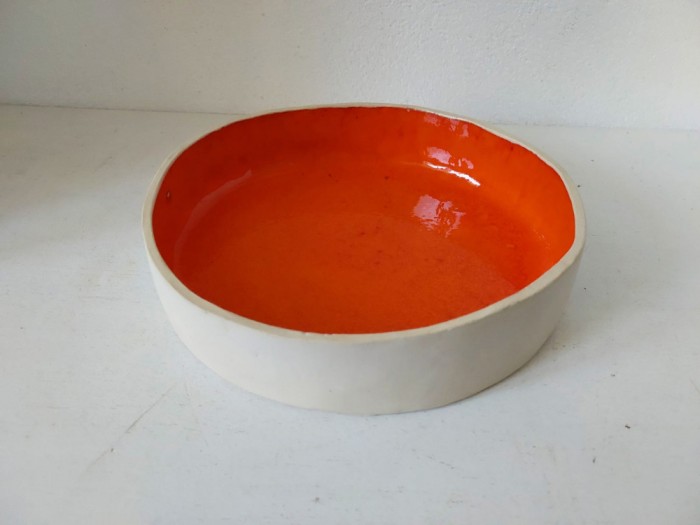 Bol ceramic / fructierea, lucrata manual, Artist made, arta ceramica, glazurat pe interior cu portocaliu, lasat bisque pe exterior, 20c m diametru