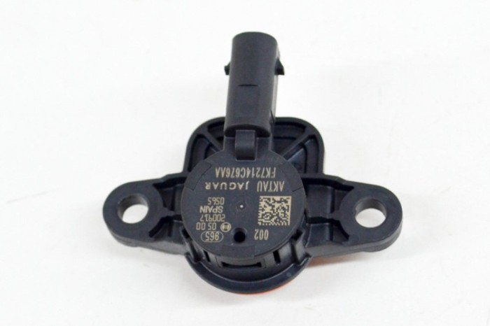 Senzor de impact dreapta față JAGUAR F-PACE X761 2020 OEM: FK72-14C676-AA 14039053