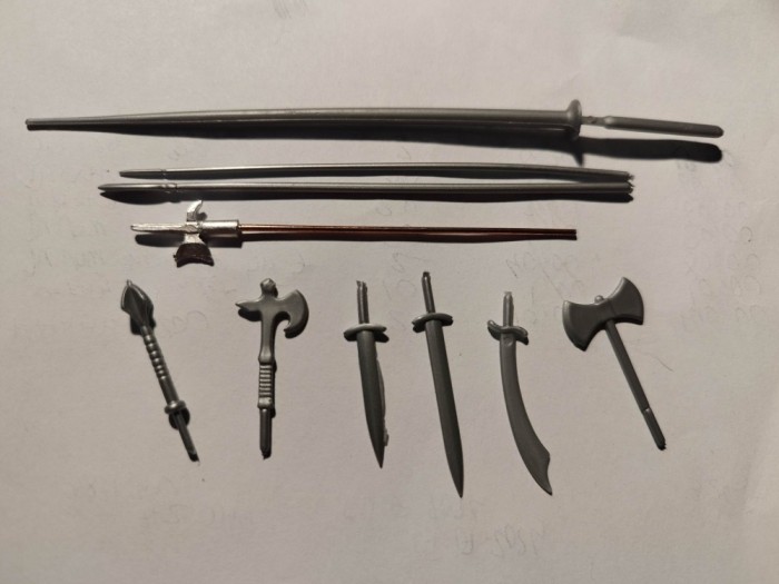 bnk jc Arme pentru figurine cavaleri - lot 10 diferite - Timpo Britains etc