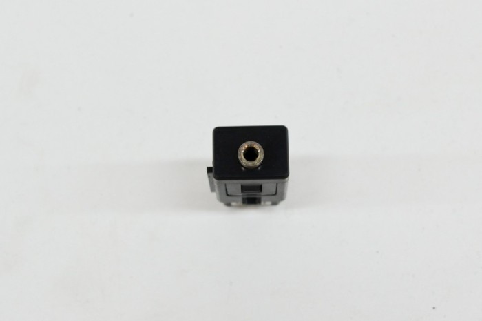 Port USB/AUX-In SKODA OCTAVIA III Combi 5E5 2016 OEM: 5Q0035724 13551312