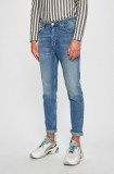 Review - Jeansi