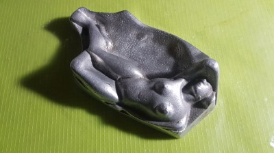 F768- Scrumiera nud duraluminiu stare buna. Robusta din material gros. foto