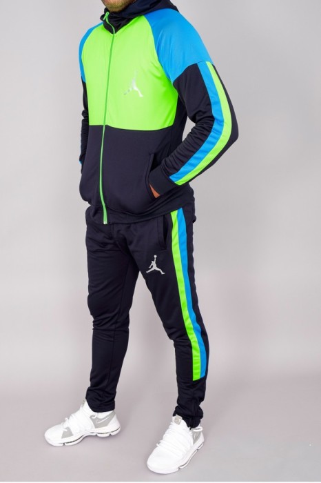 Trening barbat slim fit Trening barbat slim fit